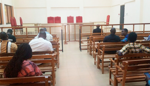 BURKINA FASO CRIMINALIZA HOMOSSEXUALIDADE COM PENAS DE ATÉ CINCO ANOS DE PRISÃO