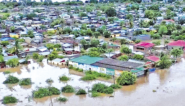 GOVERNO ANGOLALO DOA 75 TONELADAS DE PRODUTOS A MOÇAMBIQUE