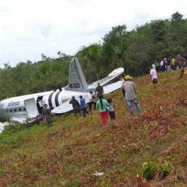 15 PESSOAS MORREM EM QUEDA DE AVIÃO NA COLÔMBIA