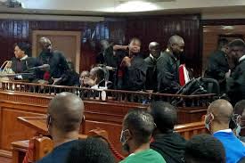 CASO AGT: ADVOGADOS DOS ARGUIDOS ABANDONAM SALA DE JULGAMENTO EM PROTESTO CONTRA “GRAVES VIOLAÇÕES DA JUSTIÇA”