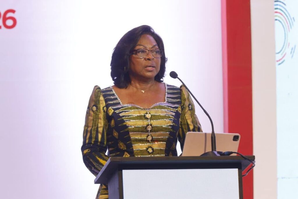 PRIMEIRA-DAMA DE ANGOLA DESTACA PAPEL CENTRAL DE JOVENS E MULHERES NO COMÉRCIO EM ÁFRICA