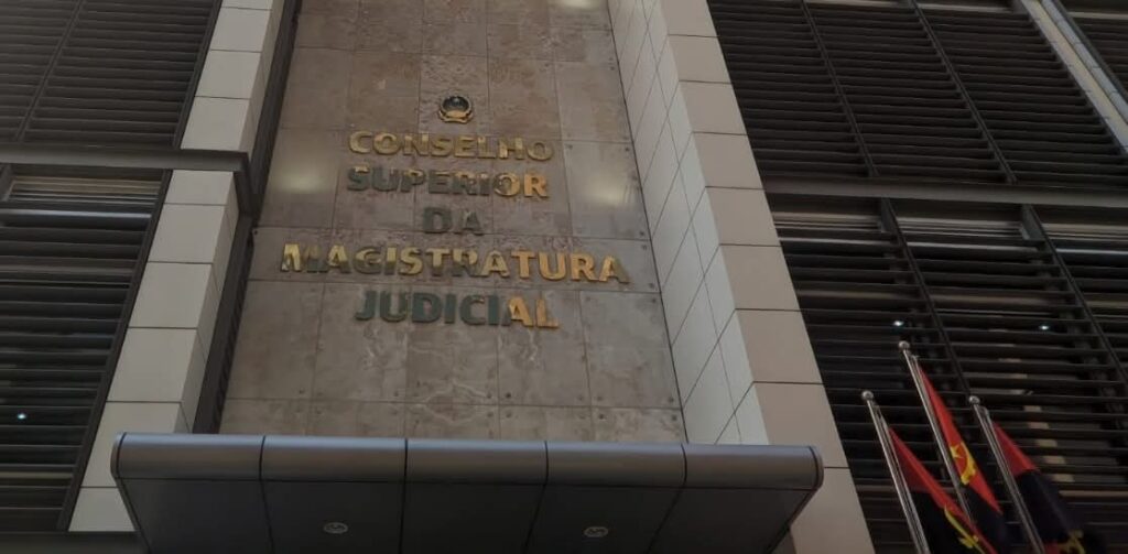 CANDIDATURAS PARA CONCURSO PÚBLICO NOS TRIBUNAIS TERMINA HOJE