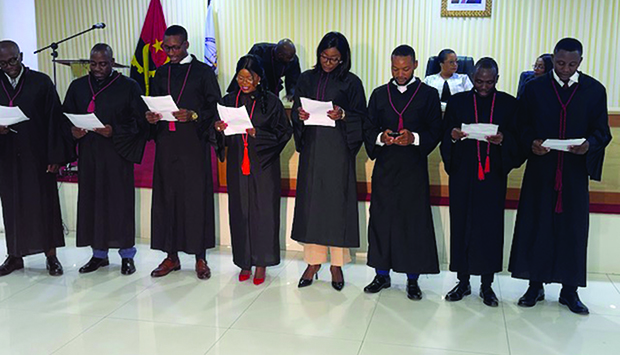 NOVOS ADVOGADOS CREDENCIADOS REFORÇAM O EXERCÍCIO DA PROFISSÃO EM ANGOLA