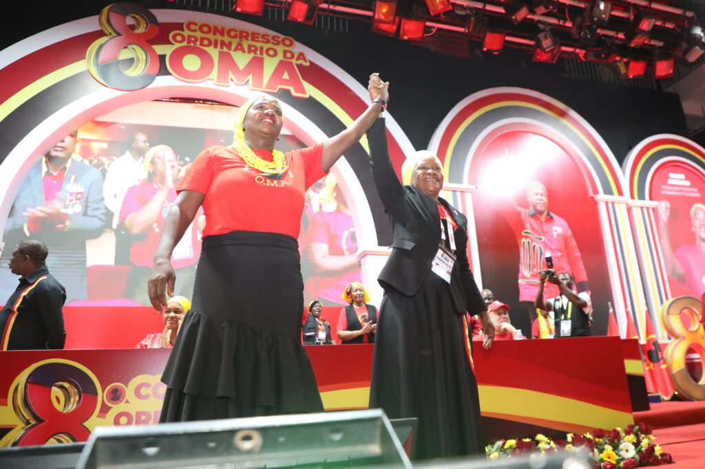 CARLOTA DIAS ELEITA NOVA SECRETÁRIA-GERAL DA ORGANIZAÇÃO DA MULHER ANGOLANA