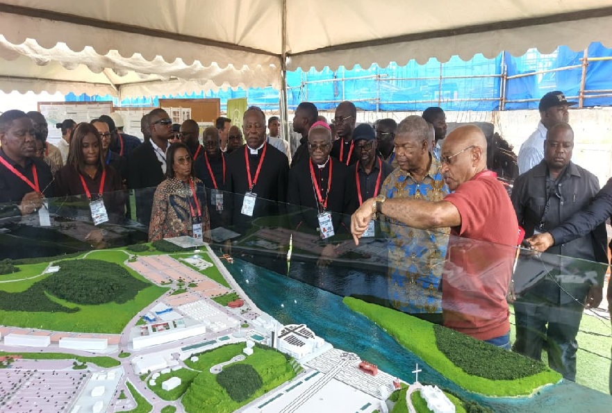 PRESIDENTE JOÃO LOURENÇO CONSTATA ANDAMENTO DAS OBRAS DA BASÍLICA DA MUXIMA