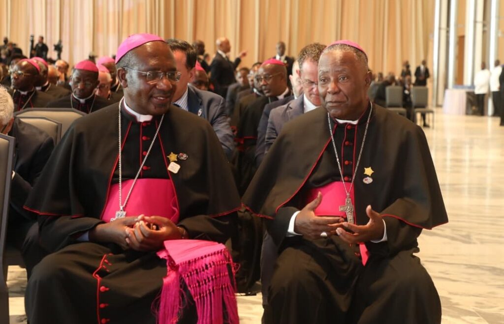 LÍDER DA IGREJA CATÓLICA ROMANA REÚNE-SE COM BISPOS DA CEAST