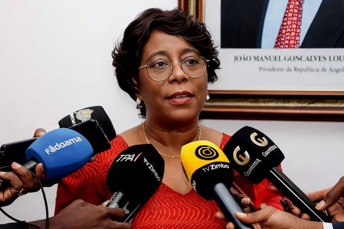 GOVERNO PEDE ATITUDE “ALTAMENTE POSITIVA” E “AMBIENTE DE PAZ”