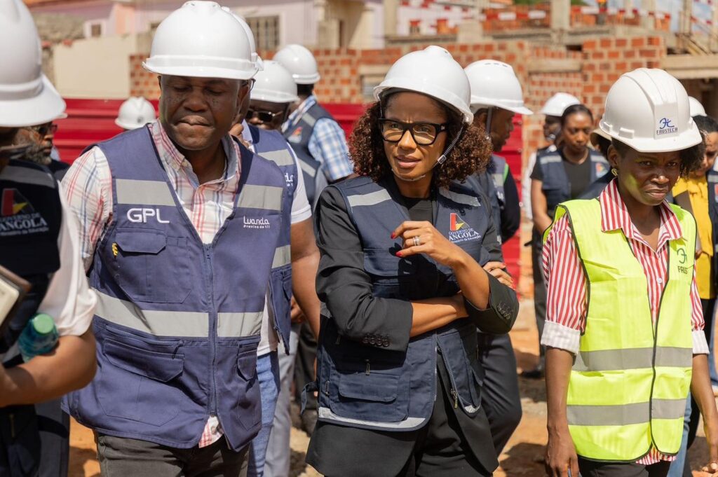 ESCOLAS EMBLEMÁTICAS DE LUANDA VÃO PODER RECEBER MAIS DE 25 MIL ALUNOS