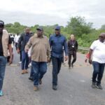 MINISTRO CARLOS DOS SANTOS DAS OBRAS PÚBLICAS NO ZAIRE PARA VISITA DE TRABALHO DE 48 HORAS