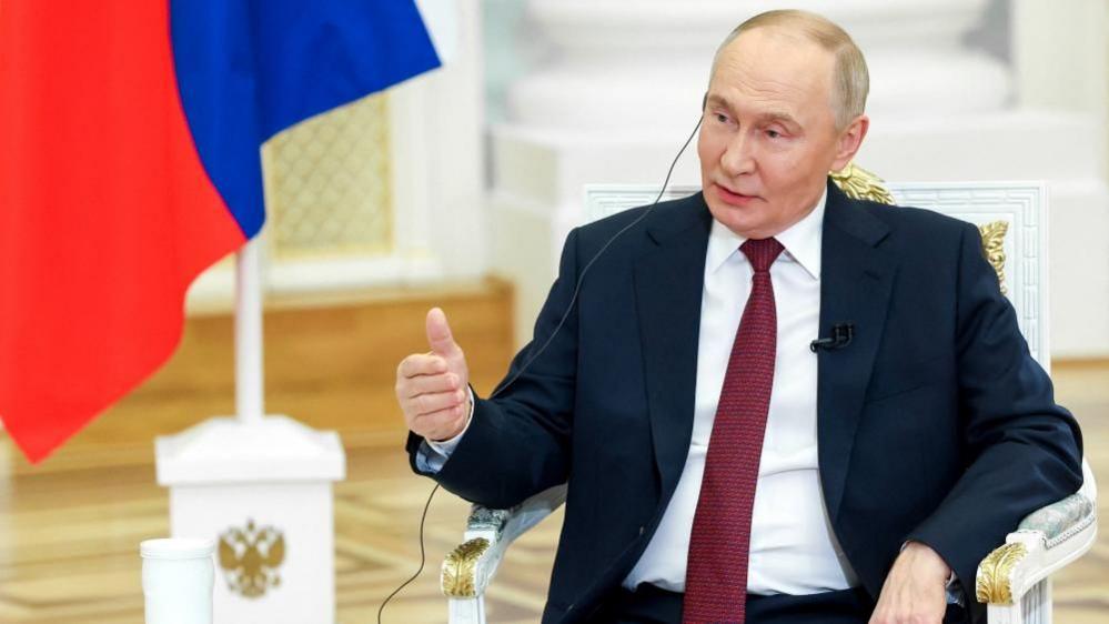 PRESIDENTE VLADIMIR PUTIN JÁ NA CHINA PARA ENCONTRO COM XI JINPING