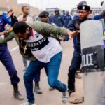 CONFRONTOS EM KINSHASA CONTRA PROPOSTA QUE PODERÁ ABRIR CAMINHO PARA UM TERCEIRO MANDATO DE TSHISEKEDI