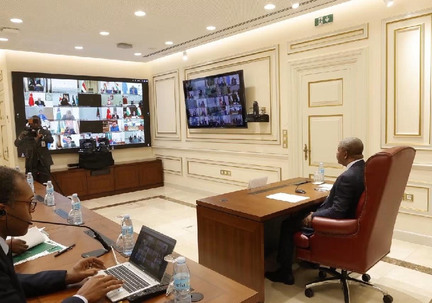 LÍDERES AFRICANOS AVALIAM RESPOSTA AO SURTO DE ÉBOLA EM REUNIÃO VIRTUAL